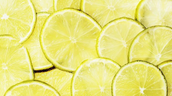 Alkohol und Vitaminmangel;Zitronenscheiben